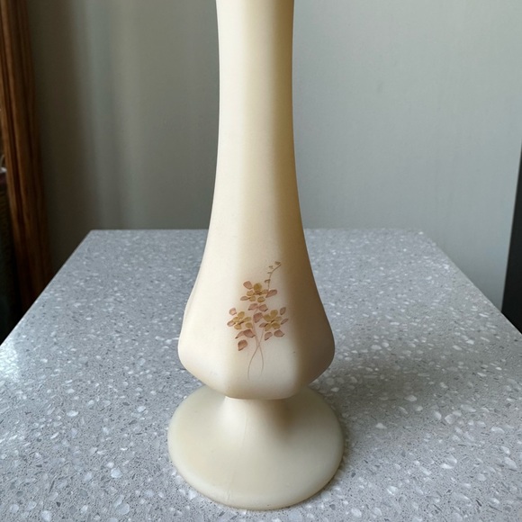 Fenton #9056 DR Chocolate Roses on Cameo Satin Vase Painted Custard Stamped - Picture 3 of 6